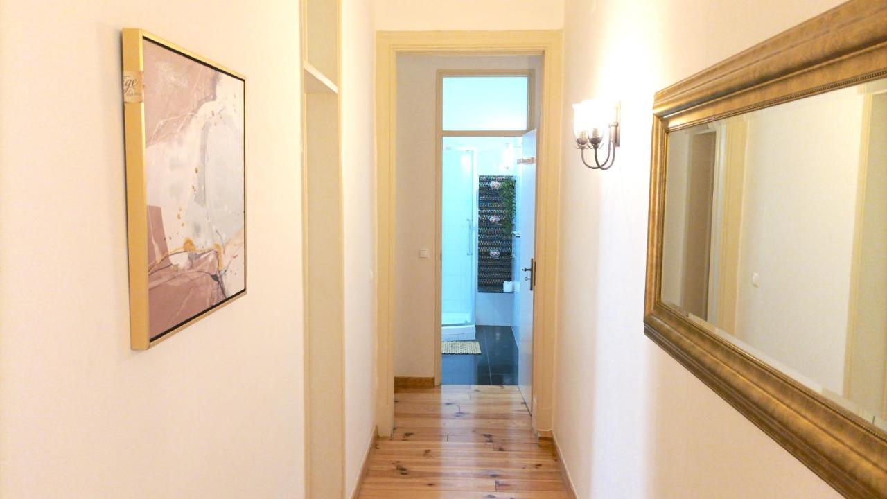 3 Bedroom, 2 Bathroom - Palma Residence Лиссабон Экстерьер фото