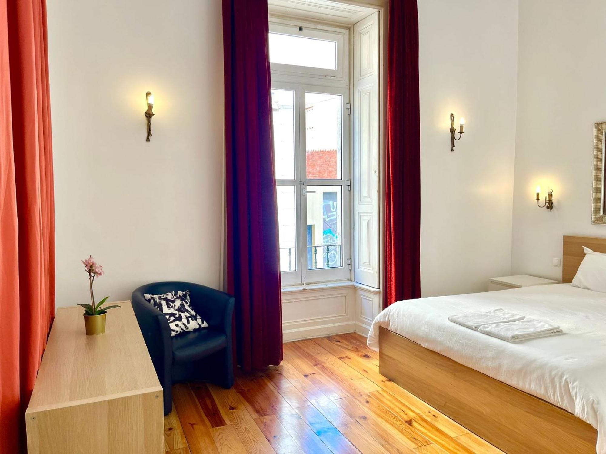 3 Bedroom, 2 Bathroom - Palma Residence Лиссабон Экстерьер фото